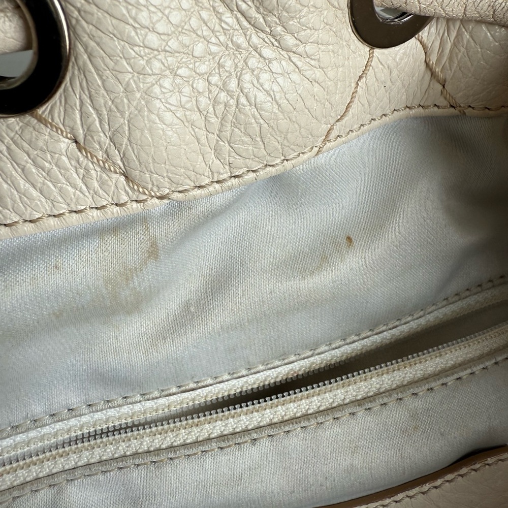 Chanel Quilted Ivory drawstring bag
On The Road Bucket Bag - Picture 9 of 14